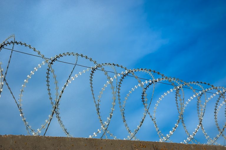 internet fara pericole: ghid pentru traficul online responsabil